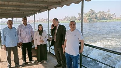 بالمعدية.. مدير تعليم أسيوط يتفقد مدارس القصير بالجبل الشرقي بالقوصية 