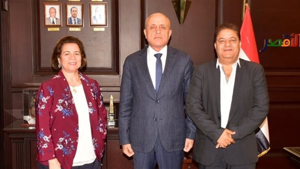 محافظ الأقصر يلتقي