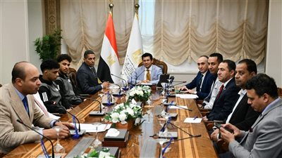 وزير الرياضة يكرم لاعبي المصارعة بعد حصولهم على ذهبية وبرونزية بطولة العالم تحت 23 سنة