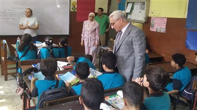 تعليم القاهرة تؤكد أهمية وضع حلول لجذب الطلاب إلى المدرسة وحثهم على الحضور الدائم