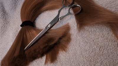 تفسير قص الشعر في الحلم.. بشرى لمن اعتاد الحلاقة