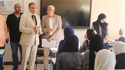 بعد رصد طلاب خارج أسوار المدارس.. مدير تعليم الجيزة يوجه بتطبيق الانضباط المدرسي بكل حزم