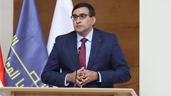 الدكتور أحمد خطاب-