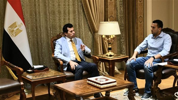 وزير الرياضة وأحمد