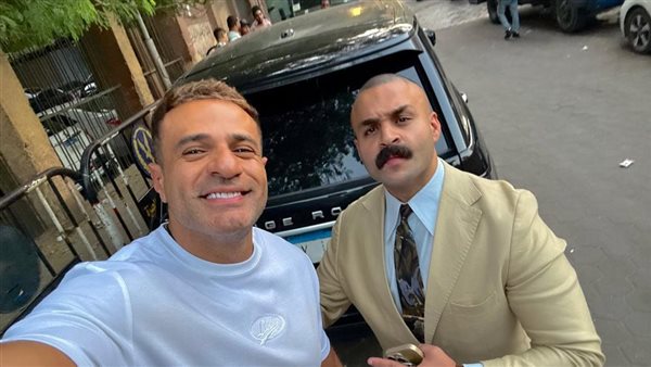 الفنان محمد نور ودفاعه