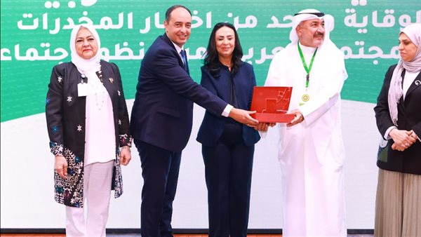 مايا مرسي وعمرو عثمان