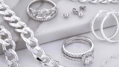 الفضة تسجل أعلى مستوى تاريخي عالميًا خلال 2025 وسط قفزة في الطلب ونقص المعروض