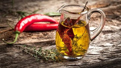 تعرف على الفوائد الصحية لتناول زيت الفلفل الحار 