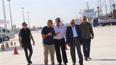 محافظ شمال سيناء يتفقد ميناء العريش البحري