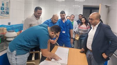 التأكد من توفر الأدوية وتقليل انتظار المرضي ومراجعة النظافة.. أبرز ملاحظات وكيل صحة الإسكندرية خلال جولته بمستشفى الجمهورية