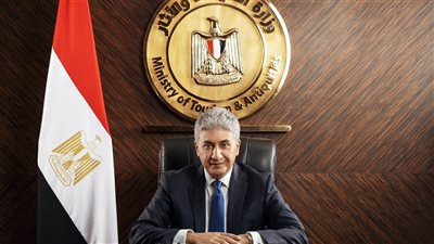وزير السياحة يصدر قرارا وزاريا بشروط وضوابط ترخيص نمط إضافي جديد من أنماط وحدات شقق الإجازات