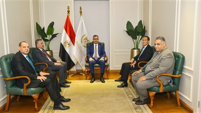 وزير التموين يعقد أول اجتماع مع رئيس مجلس إدارة جهاز تنمية التجارة الداخلية الجديد