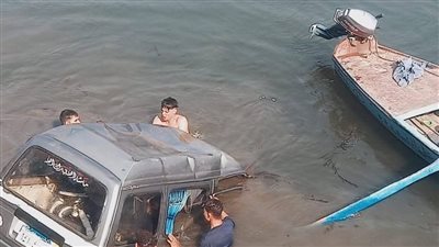 انتشال جثامين 3 أشخاص بينهم سيدتان بعد انقلاب سيارة في ترعة بالقليوبية