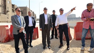 محافظ الجيزة يعاين حالة الطرق المؤدية للمتحف المصري الكبير ومحيط فنادق إقامة الضيوف