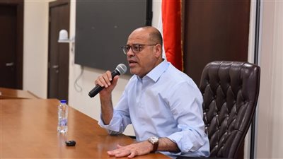 بجولات مفاجئة.. وزير العمل يتابع تطبيق الحد الأدنى للأجور والتأمين على العاملين