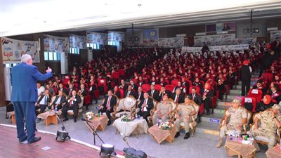 أعضاء أسرة طلاب من أجل مصر بجامعة دمياط ينظمون ندوة تثقيفية توعوية بعنوان انتصارات أكتوبر