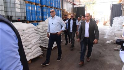 العمل: تحرير 138 محضرًا ضد منشآت مخالفة لقانون العمل الجديد بالعاشر من رمضان