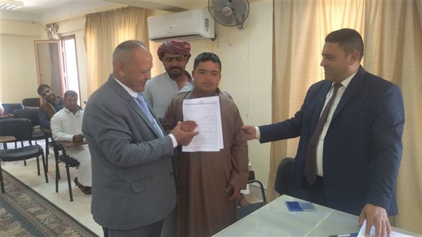 مديرية العمل تسلم