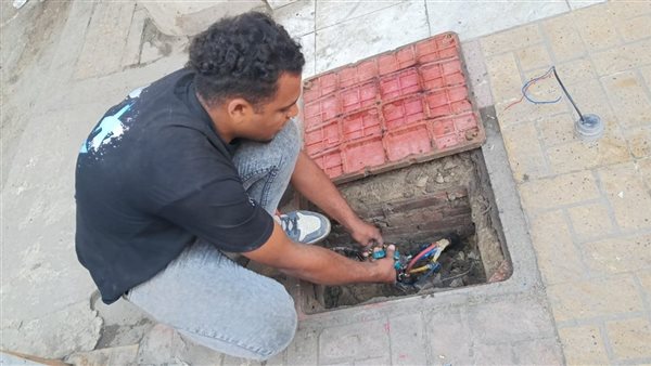 إصلاح كشافات إنارة