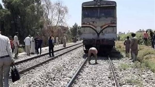 مصرع شخص تحت عجلات