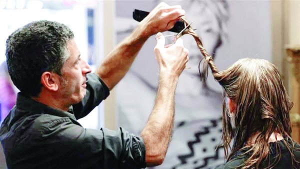 مصفف شعر - تعبيرية