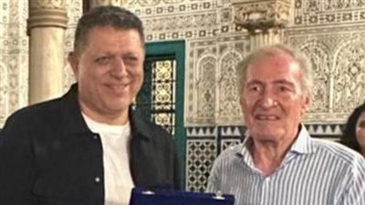 رئيس الاتحاد الدولي لكرة اليد يكرّم بعثة منتخب مصر للناشئين في بطولة العالم بالمغرب