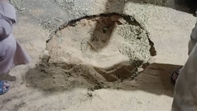 إصلاح هبوط أرضي مفاجئ بقرية العمار الكبرى في طوخ