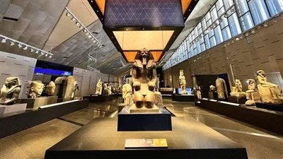 مدير المتحف المصري الكبير الأسبق: مساحة عرض مجموعة توت عنخ آمون أكبر 7 مرات من السابق