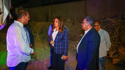 استعدادًا للافتتاح.. جولة ليلية لوزيرة البيئة لتفقد المنطقة المحيطة بالمتحف المصري الكبير | صور