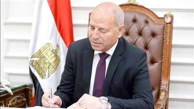 إحالة مدير الاتصال السياسي بمحافظة القاهرة و2 موظفين للمحاكمة التأديبية بسبب مخالفات إدارية