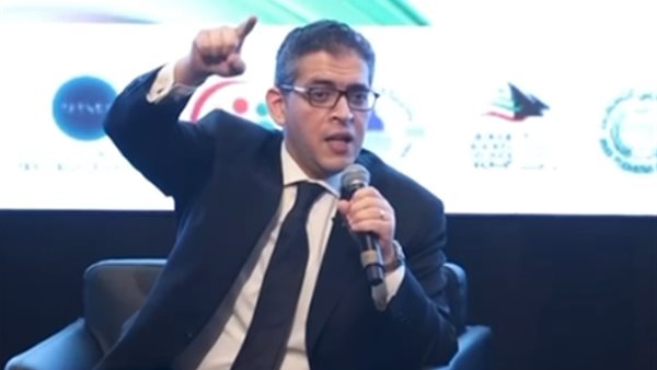 الدكتور مهاب مجاهد