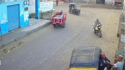 الأمن يفحص فيديو اعتداء رجل وزوجته على مسن داخل مقابر بالدقهلية