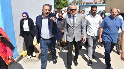 مياه الأقصر تعلن بدء الغسيل الدوري لشبكات الزينية والمنشأة.. وتحذير مؤقت من ضعف الخدمة