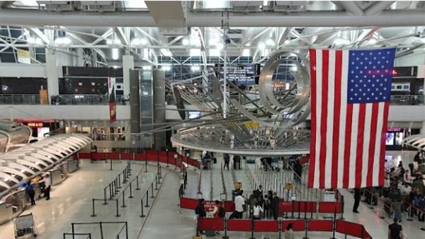 مطار جون كينيدي بنيويورك