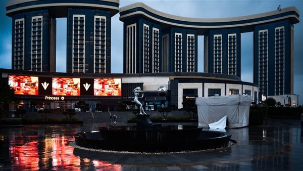 شاشات عرض بالعلمين