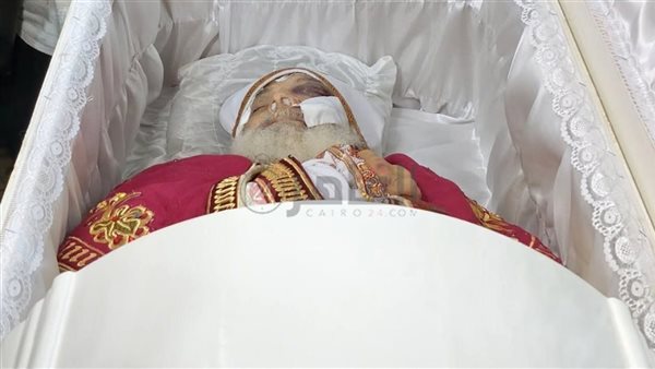 القس إليا نعيم كاهن