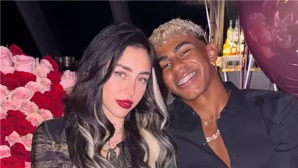 لامين يامال ونيكي