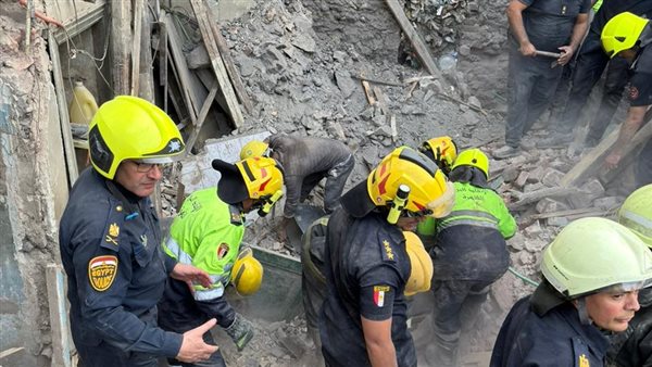 جانب من عمليات الإنقاذ