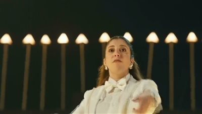 أول تعليق من دنيا أكرم دغيدي قائدة أوركسترا الفقرة الأولى بحفل المتحف المصري الكبير| خاص