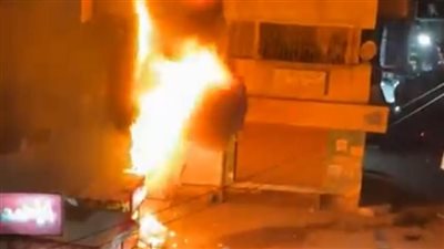 انتداب المعمل الجنائي لفحص أسباب حريق مخزن خردة بشبرا الخيمة ووفاة شخص