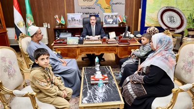 محافظ المنوفية يوجه بصرف مساعدات طارئة لـ4 حالات إنسانية