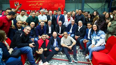 الأهلي يستعين بأعضائه أصحاب الكفاءات لخدمة النادي