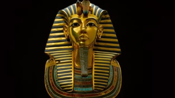 القناع الذهبي لتوت