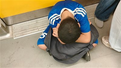 صغير من كرداسة يقطع رحلة طويلة يوميًا لتحقيق حلمه في كرة القدم.. ووالده: نفسه يدخل الأهلي ويقابل الخطيب