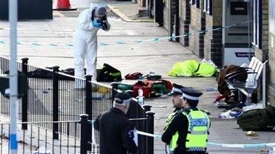 توجيه 10 اتهامات لمرتكب الواقعة.. مستجدات حادث الطعن الجماعي بقطار لندن 