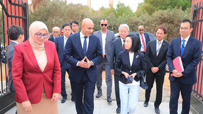 وزير التعليم والأميرة أكيكو يزوران المدرسة المصرية اليابانية بزهراء مدينة نصر