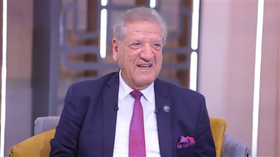 فخري الفقي: 1.5 مليون هاتف محمول يدخل مصر سنويًا.. وتطبيق الضريبة بأثر رجعي غير قانوني