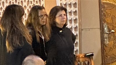 بدء عزاء شقيقة عمر الحريري بمسجد الشرطة في الشيخ زايد