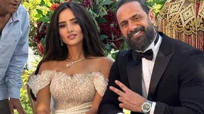 عمرو مهدي يتصدر التريند بسبب زينة وورد وشوكولاتة.. فما القصة؟