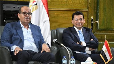 وزير الرياضة ورئيس اللجنة الأوليمبية يلتقيان أبطال رفع الأثقال لبحث سبل دعمهم وتطوير برامج الإعداد